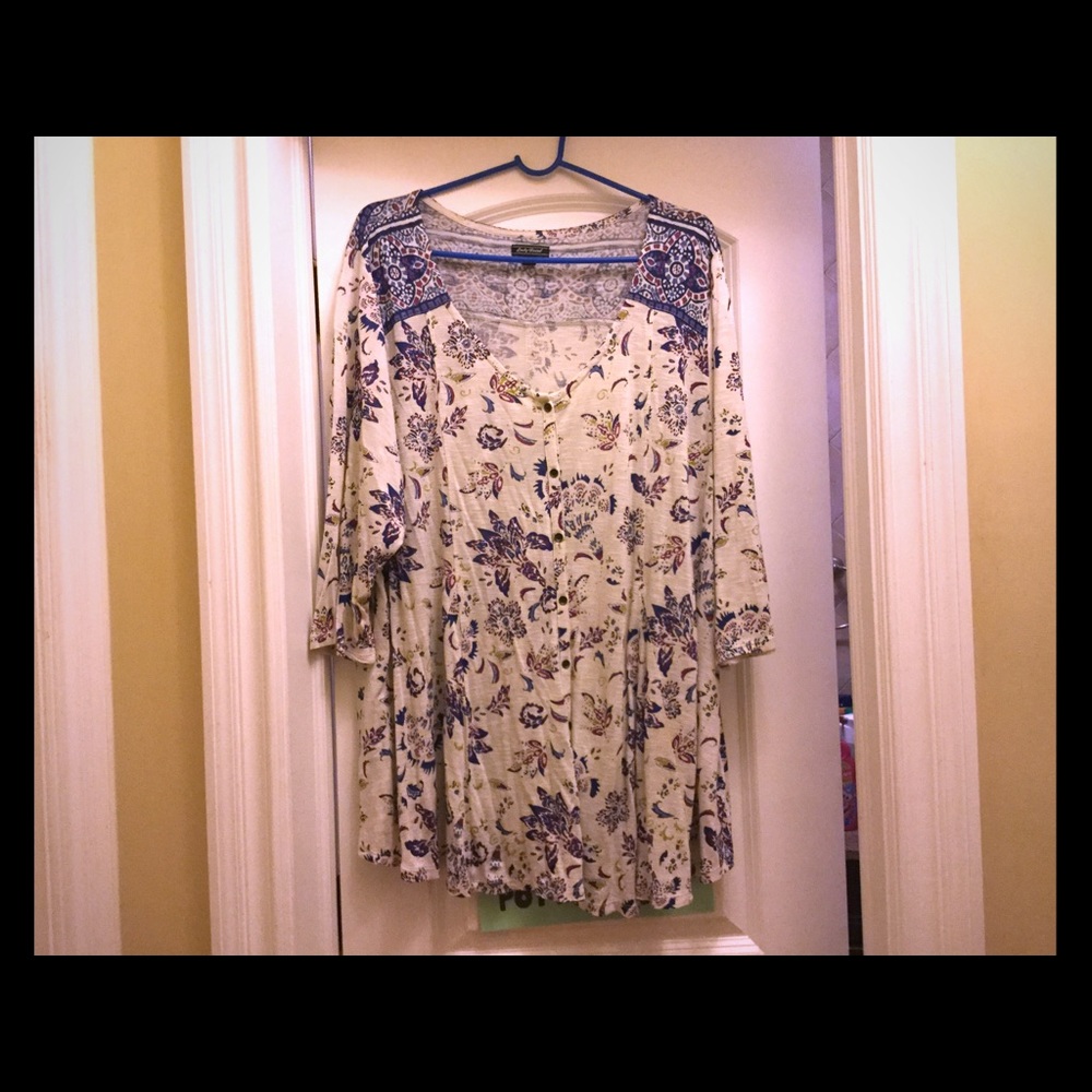 Lucky Brand top